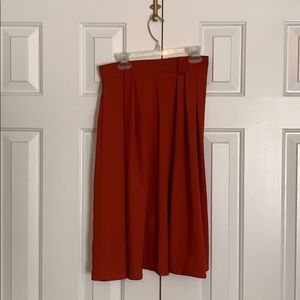 Knee length high waisted skirt